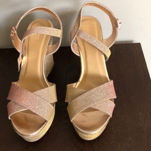 Rose gold wedges
